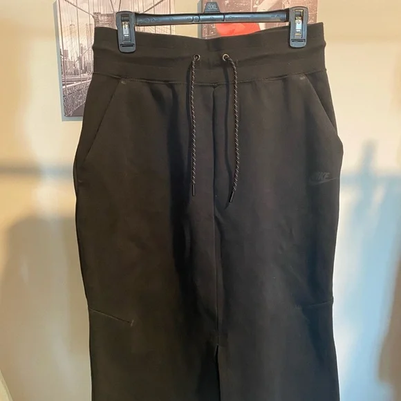 Nike Tech Black Fleece & Skirt Black Set - Picture 3 of 4